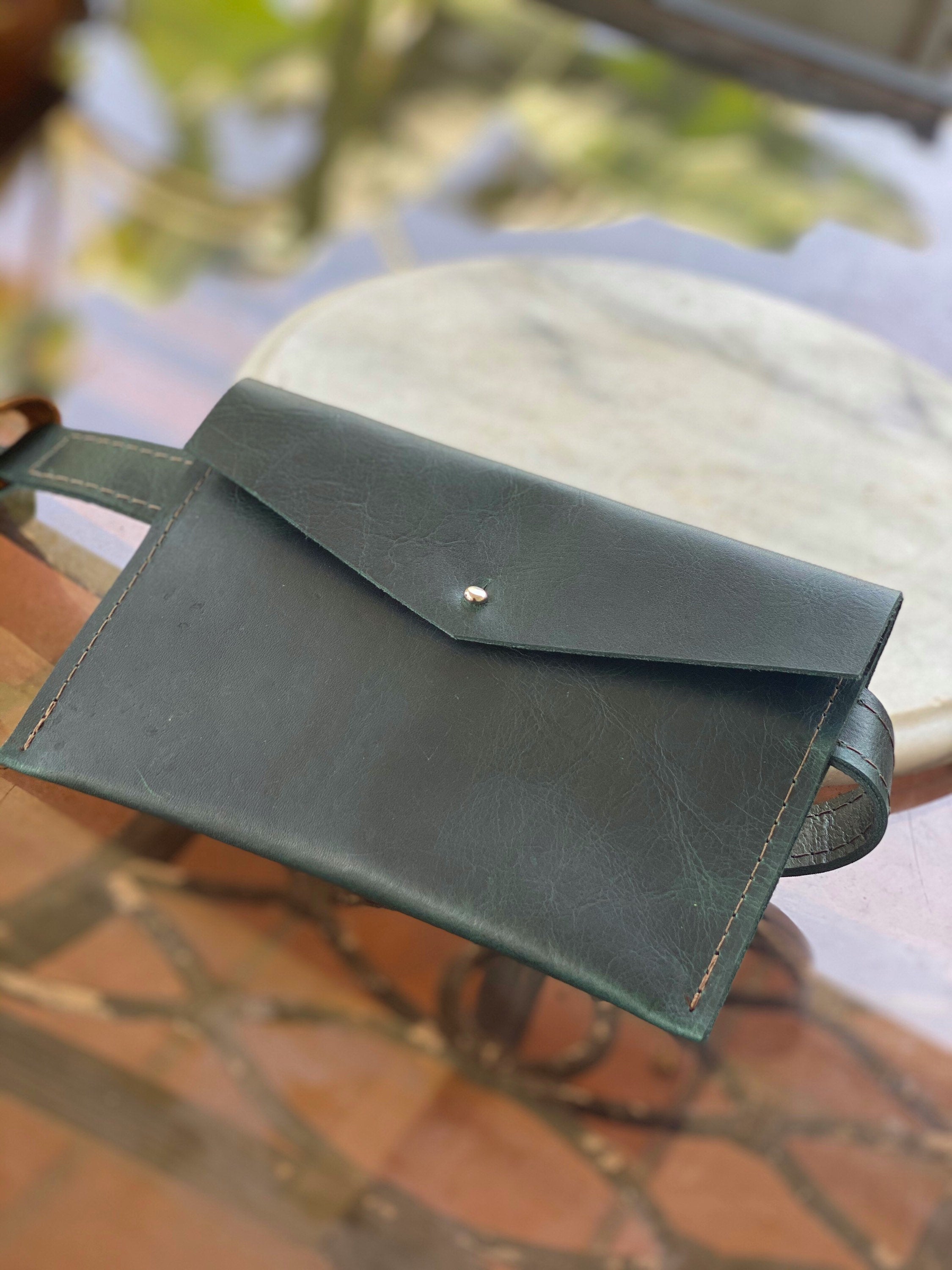 Minimalist Leather Fannypack